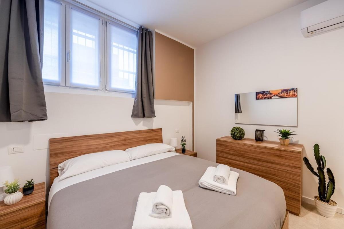 Appartamento Authentic Private Flat 2 Min From Navigli Milano Esterno foto