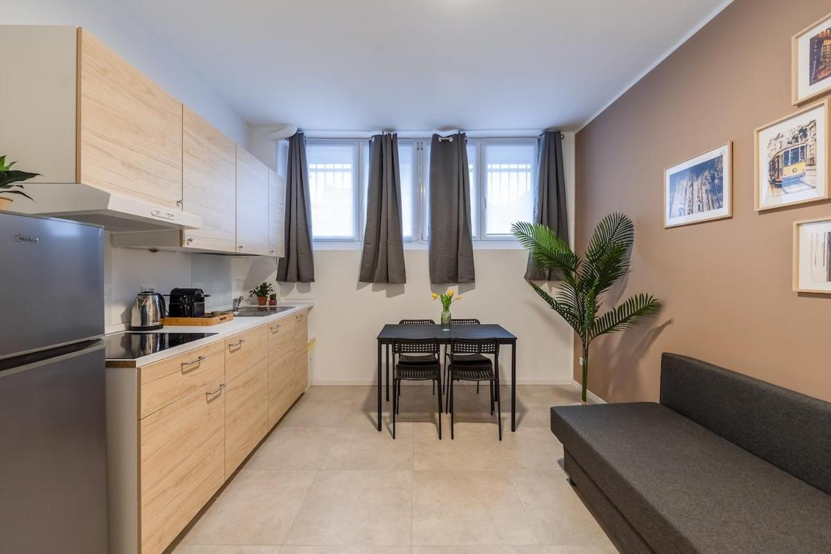 Appartamento Authentic Private Flat 2 Min From Navigli Milano Esterno foto