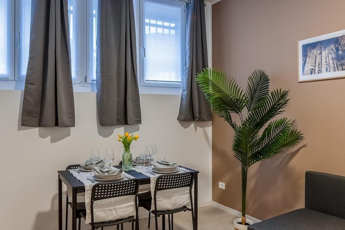 Appartamento Authentic Private Flat 2 Min From Navigli Milano Esterno foto
