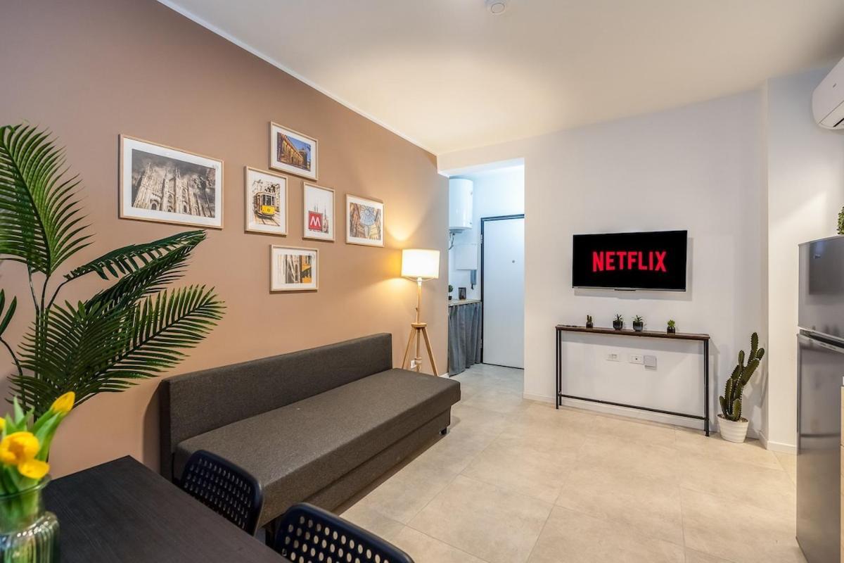 Appartamento Authentic Private Flat 2 Min From Navigli Milano Esterno foto